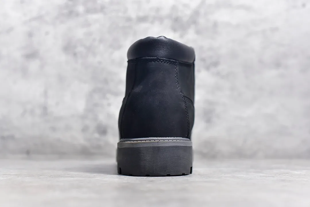 Local 💰600 is back in season [New product real shots] Dongguan original Y version #Men's shoes genuine half size Dongguan OEM quality #Upgraded original 2024 version packaging box and accessories #Original last original paper version data development version #Original Baoyuan injection machine #Three-line computer sewing lines are in line #Using homologous imported first-layer frosted leather materials It has anti-water repellent function (all interiors are made of real leather materials!!) #Original consistent full nubuck leather collar #Anti-fatigue shock-absorbing honeycomb PU insole #Lightweight anti-slip rubber foam combination bottom ❗️The world's leading outdoor brand·Timberland/Timberland Fatigue Chukka Nubuck Boots classic outdoor short-cut all-match workwear Martin boots "Full Black Warrior" TB032085 001 Size: Male / 39.5 40 41 42 43 44 (Leather shoe size: one size larger than sports shoes!) Original hardware molded shoelace buckle Newly upgraded top-notch craftsmanship Zhongshan original factory Original imported waterproof leather Injection molded outsole Horizontal folding dynamic water repellent Original and consistent full nubuck leather collar, all cow lining, brand new original factory packaging shoe box, exclusive supply in the market